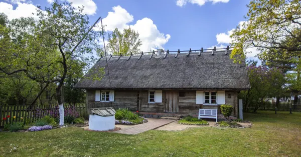 Agluonėnų etnografinė sodyba